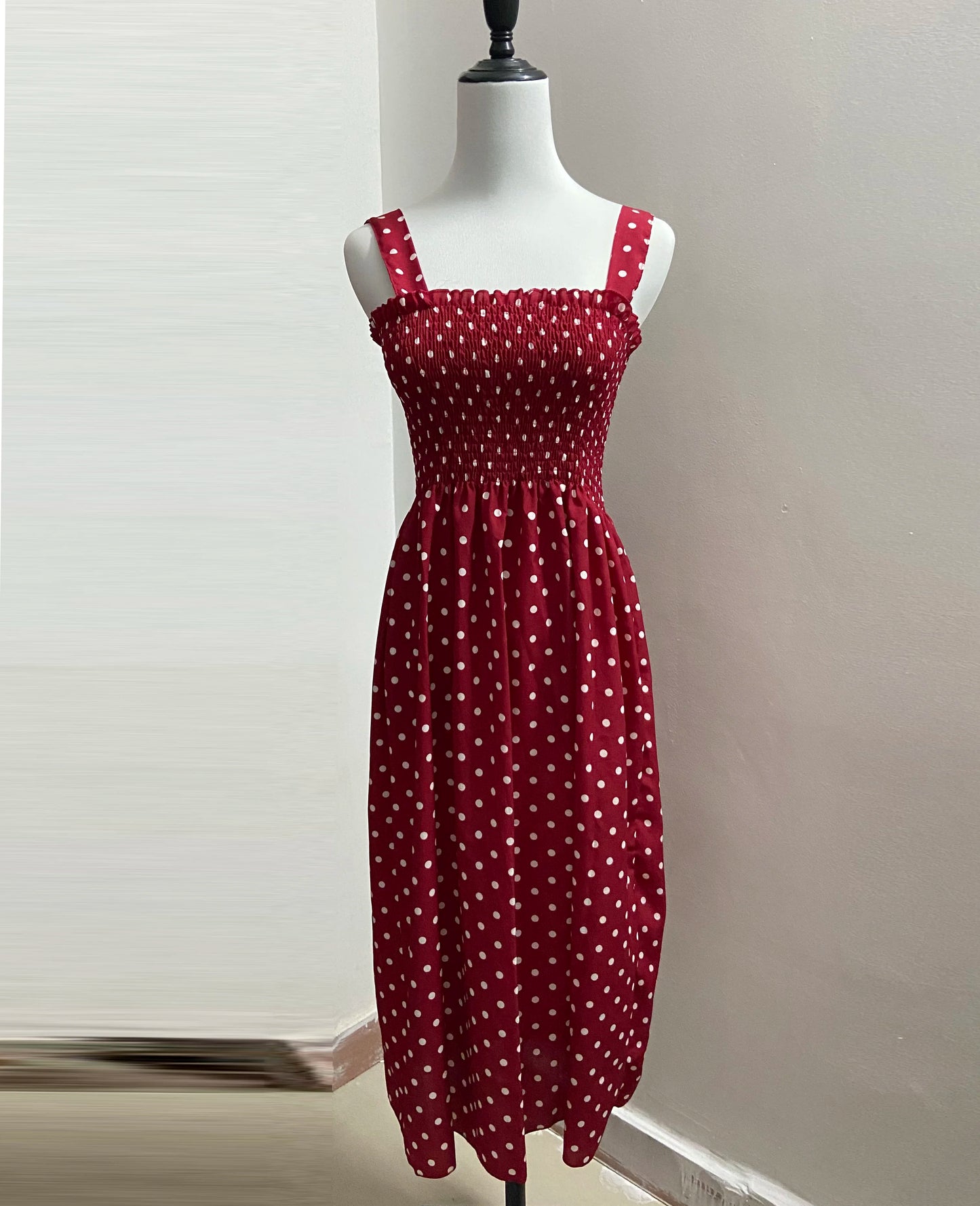 Robe Longue à Pois – Col Carré Élégant & Sans Manches, Été Féminin