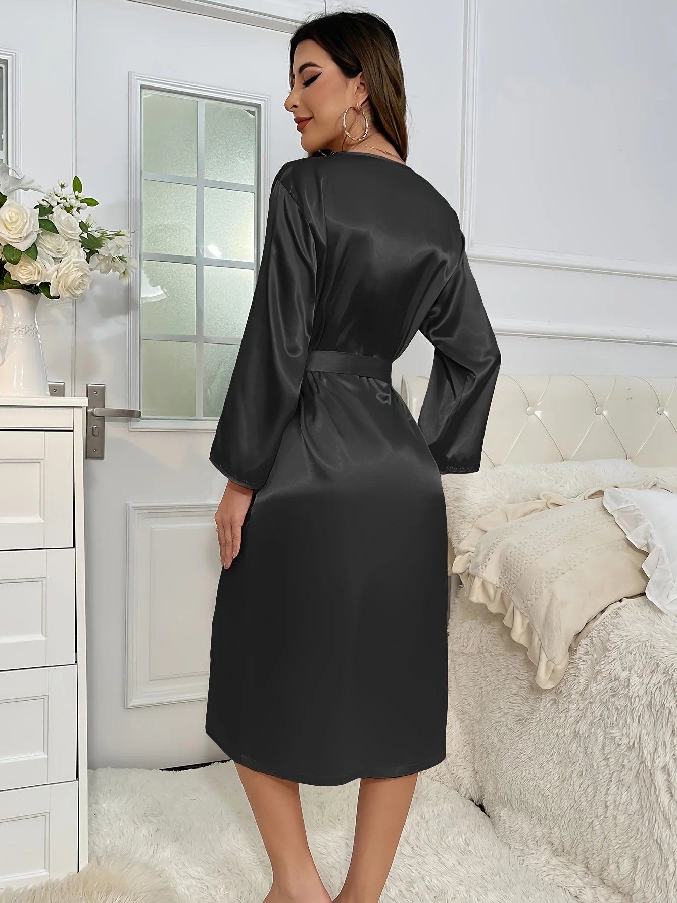Robe Ceinturée en Satin – Tenue d’intérieur Élégante et Confortable