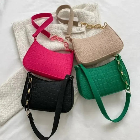 Petit sac carré Yankee sous les bras décontracté, tempérament doux rétro populaire, initié à l'automne, déterminer la mode, 2024